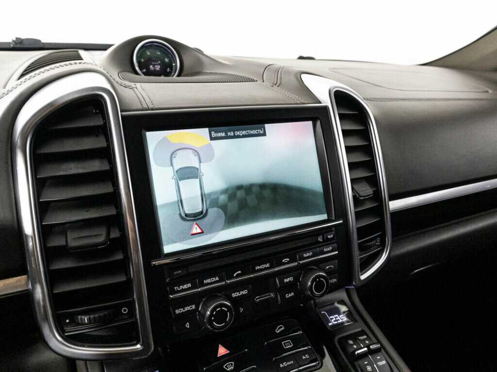 Porsche Cayenne 2015 года с пробегом. Фото: #18