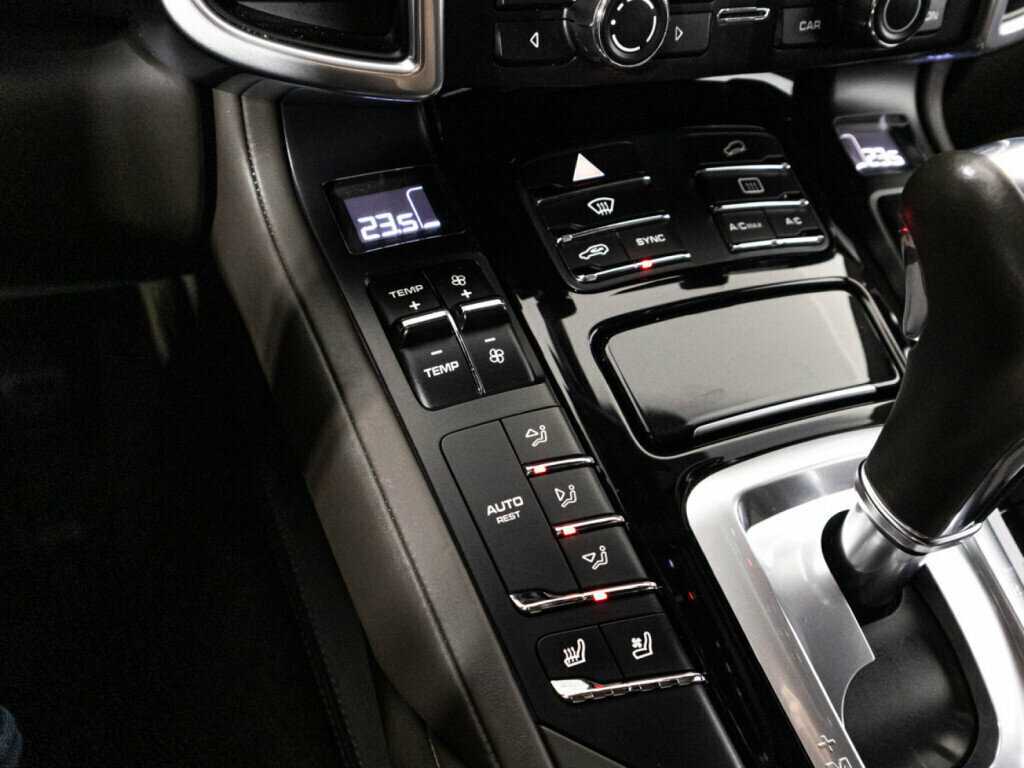 Porsche Cayenne 2015 года с пробегом. Фото: #19