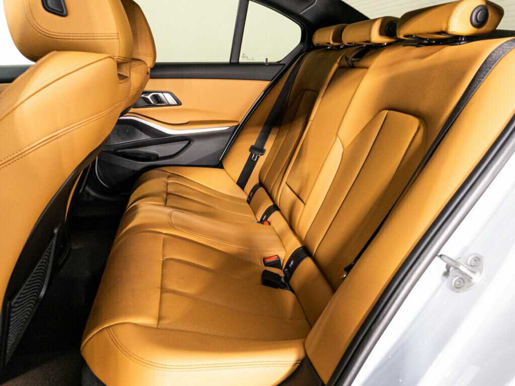 BMW 3 серии 2023 года с пробегом. Фото: #9