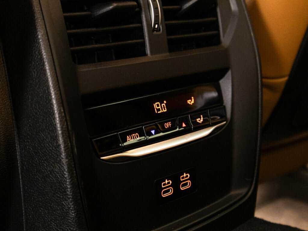 BMW 3 серии 2023 года с пробегом. Фото: #18