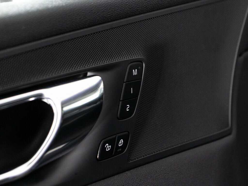 Volvo XC60 2019 года с пробегом. Фото: #23