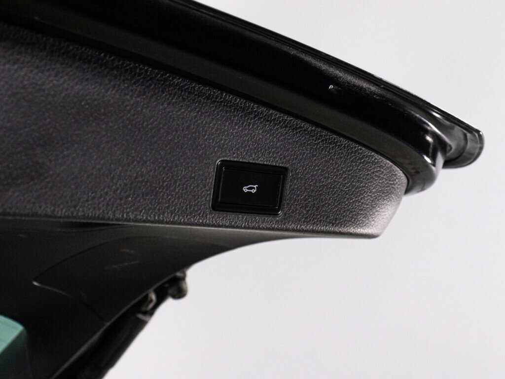 Volkswagen Touareg 2016 года с пробегом. Фото: #12