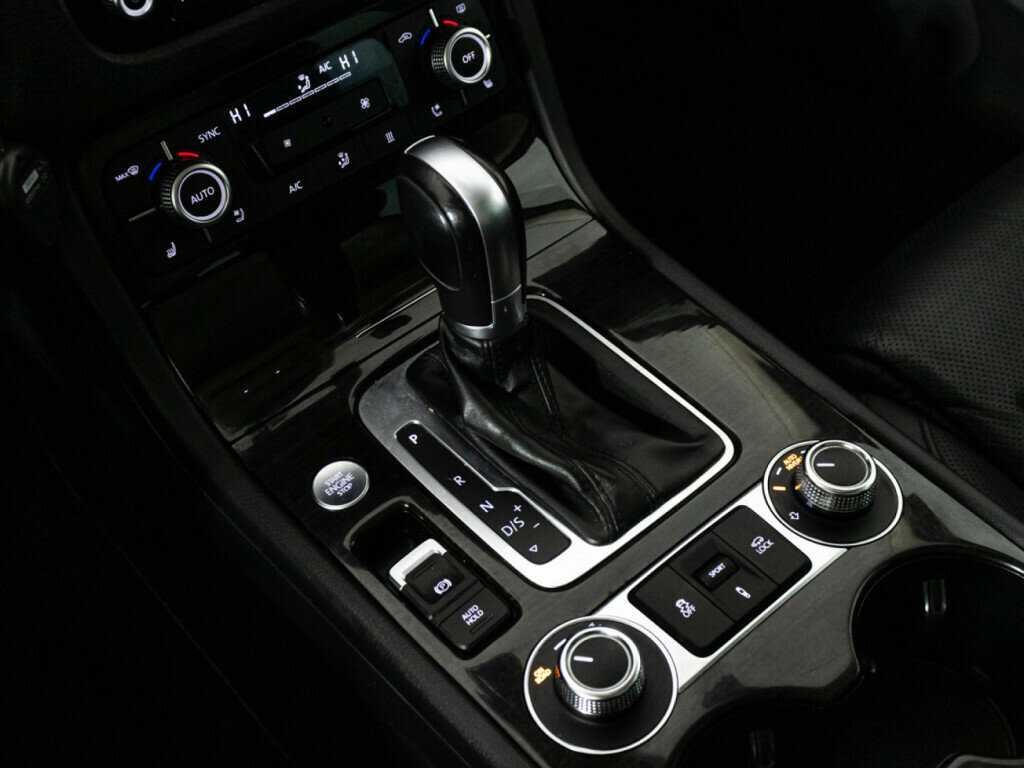 Volkswagen Touareg 2016 года с пробегом. Фото: #16