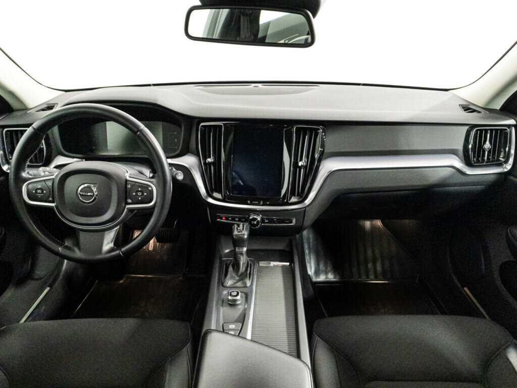 Volvo V60 2018 года с пробегом. Фото: #12