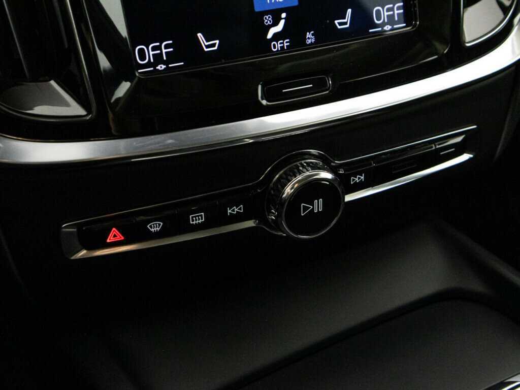 Volvo V60 2018 года с пробегом. Фото: #17