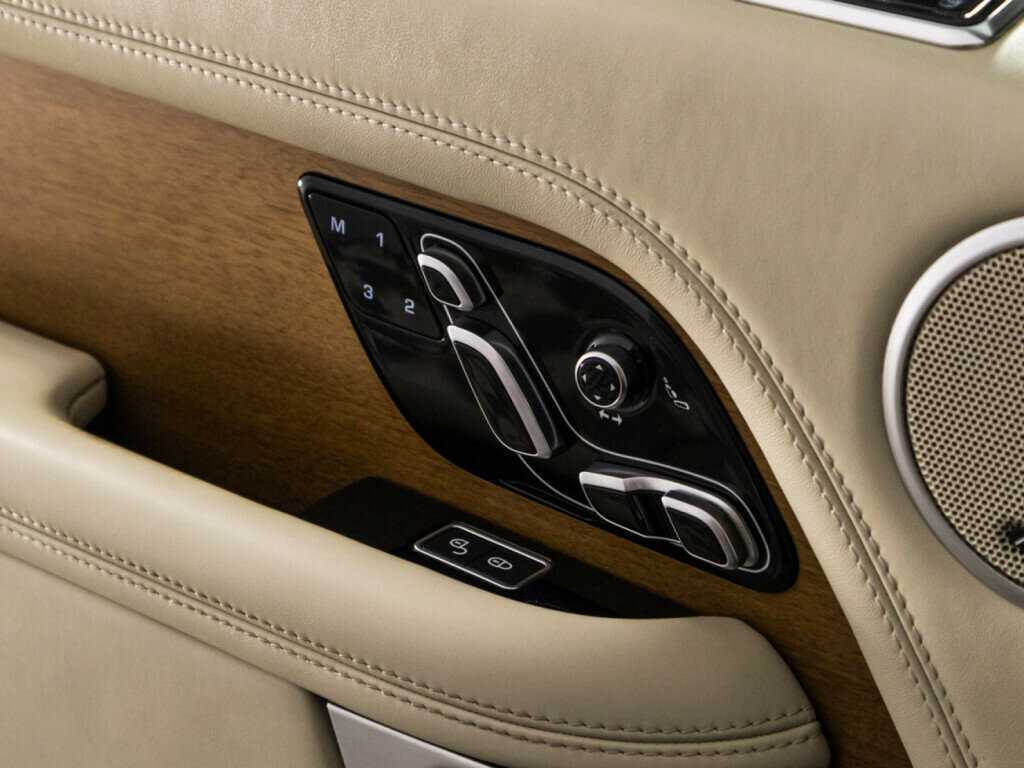 Land Rover Range Rover 2018 года с пробегом. Фото: #23