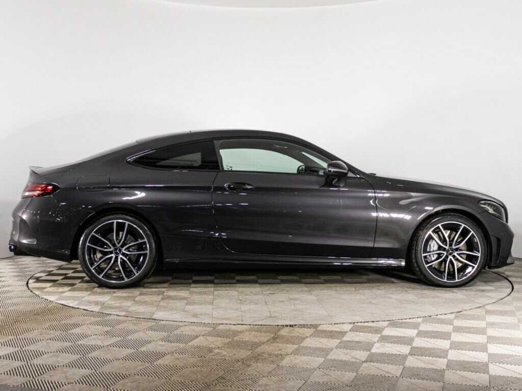 Mercedes-Benz C-Класс AMG 2020 года с пробегом. Фото: #3