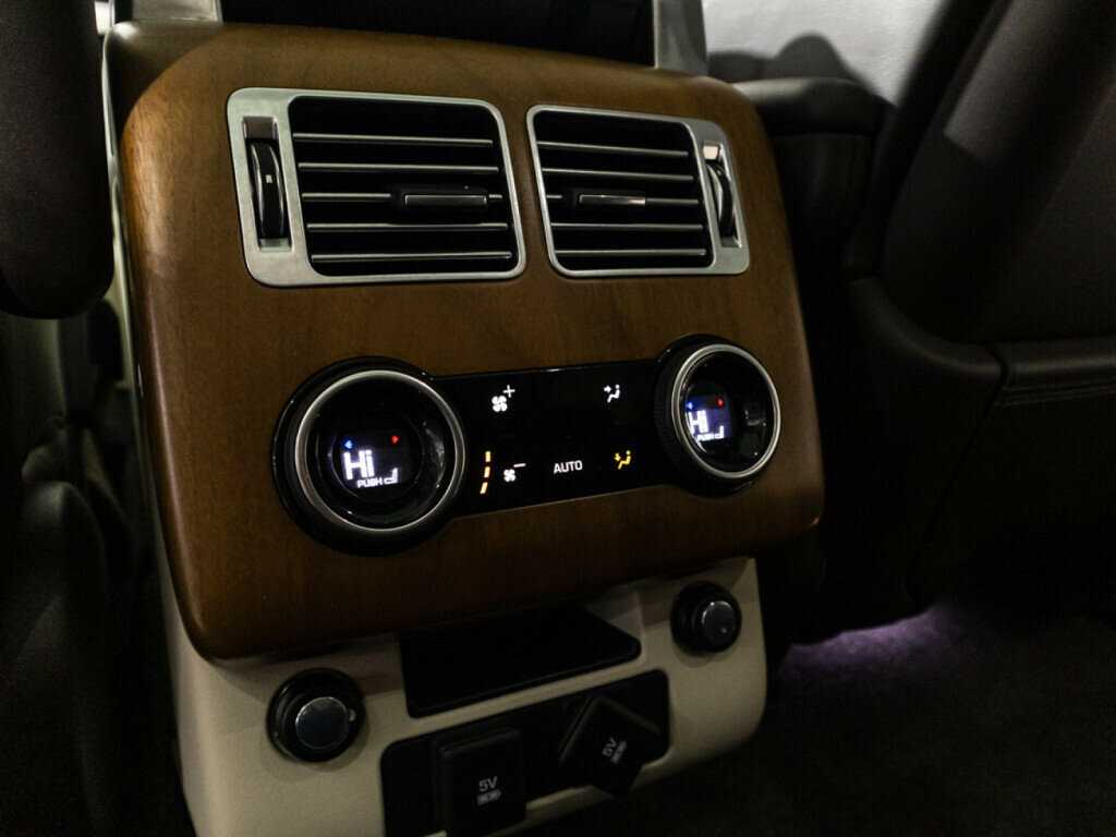 Land Rover Range Rover 2018 года с пробегом. Фото: #25