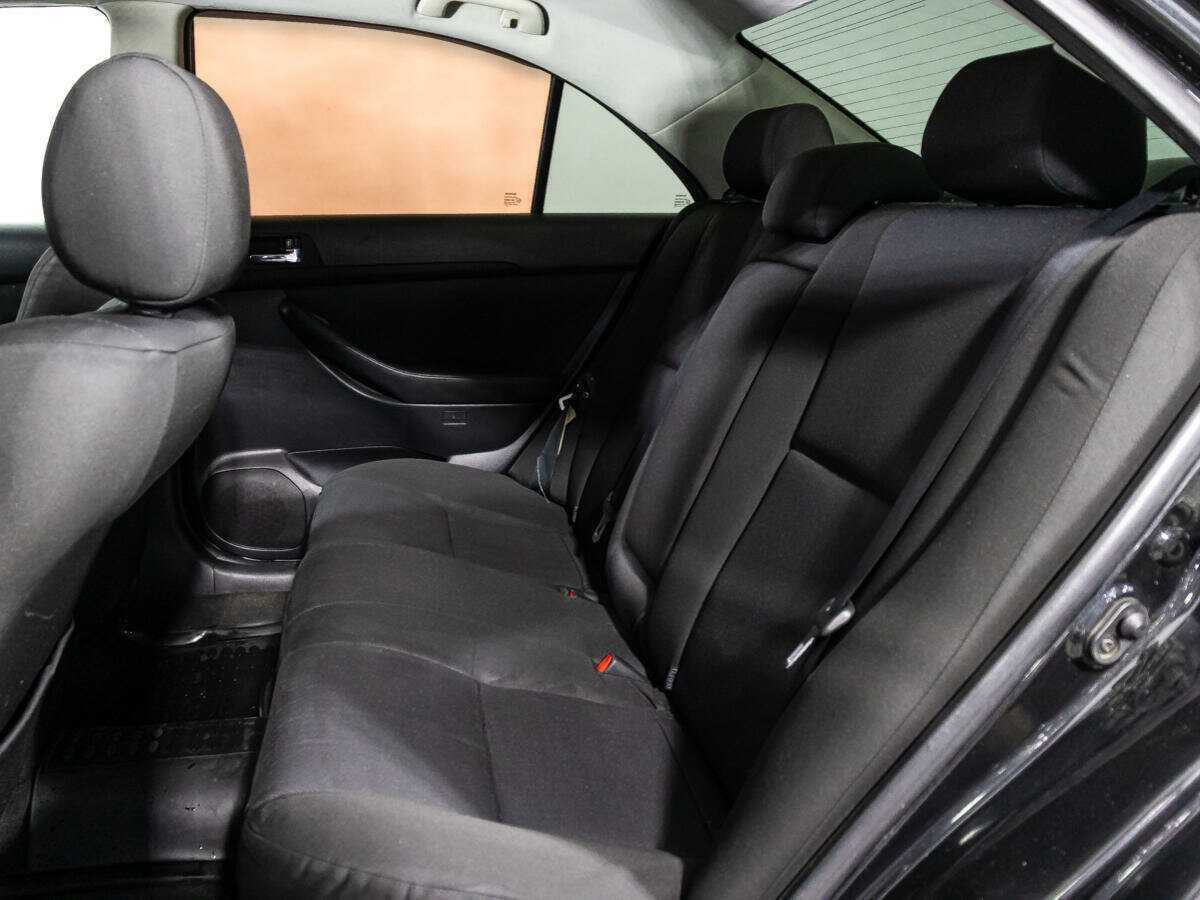 Toyota Avensis 2008 года с пробегом. Фото: #9