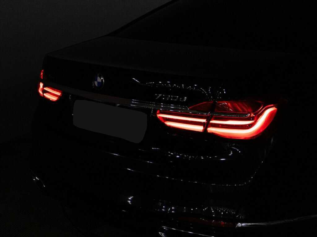 BMW 7 серии 2018 года с пробегом. Фото: #27