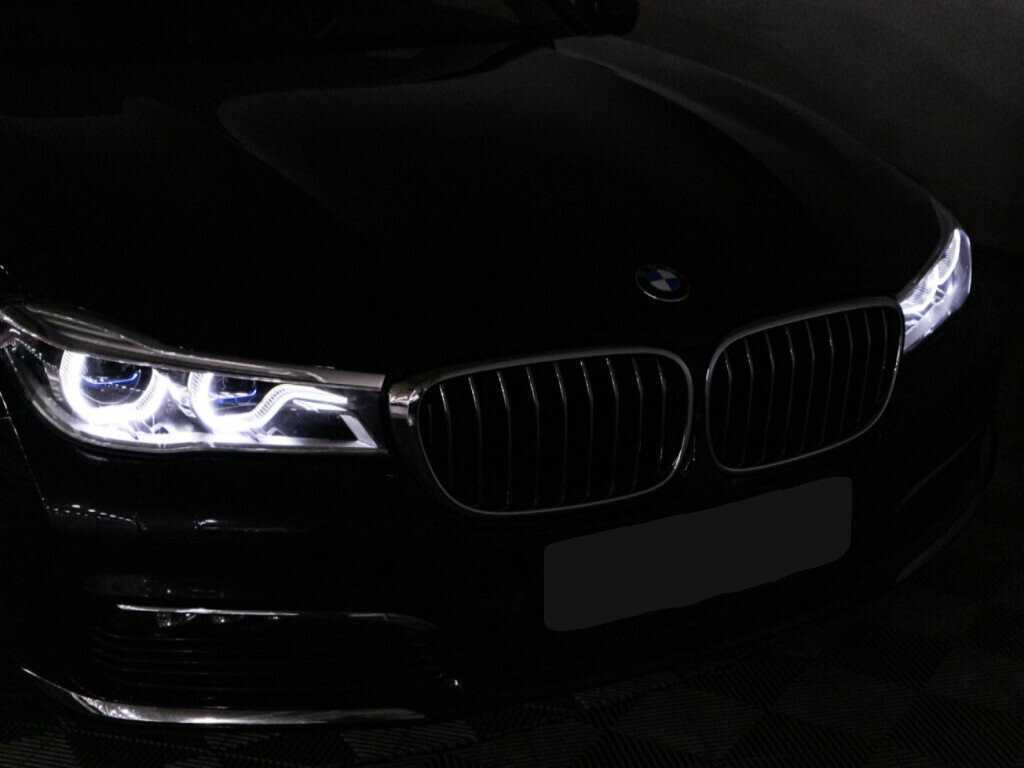 BMW 7 серии 2018 года с пробегом. Фото: #31