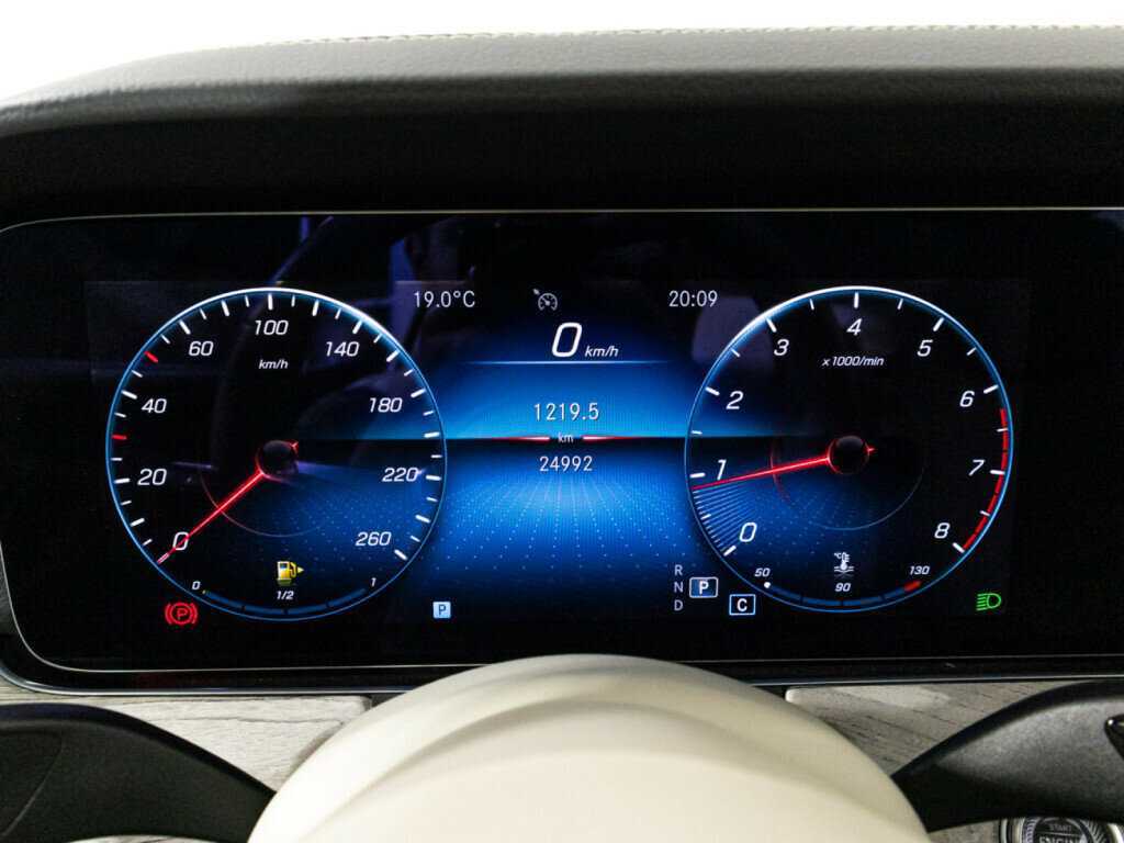 Mercedes-Benz E-Класс 2021 года с пробегом. Фото: #11