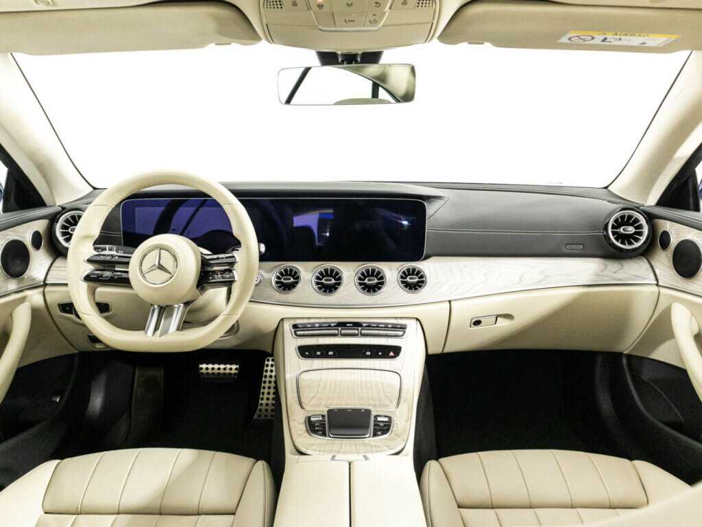 Mercedes-Benz E-Класс 2021 года с пробегом. Фото: #12