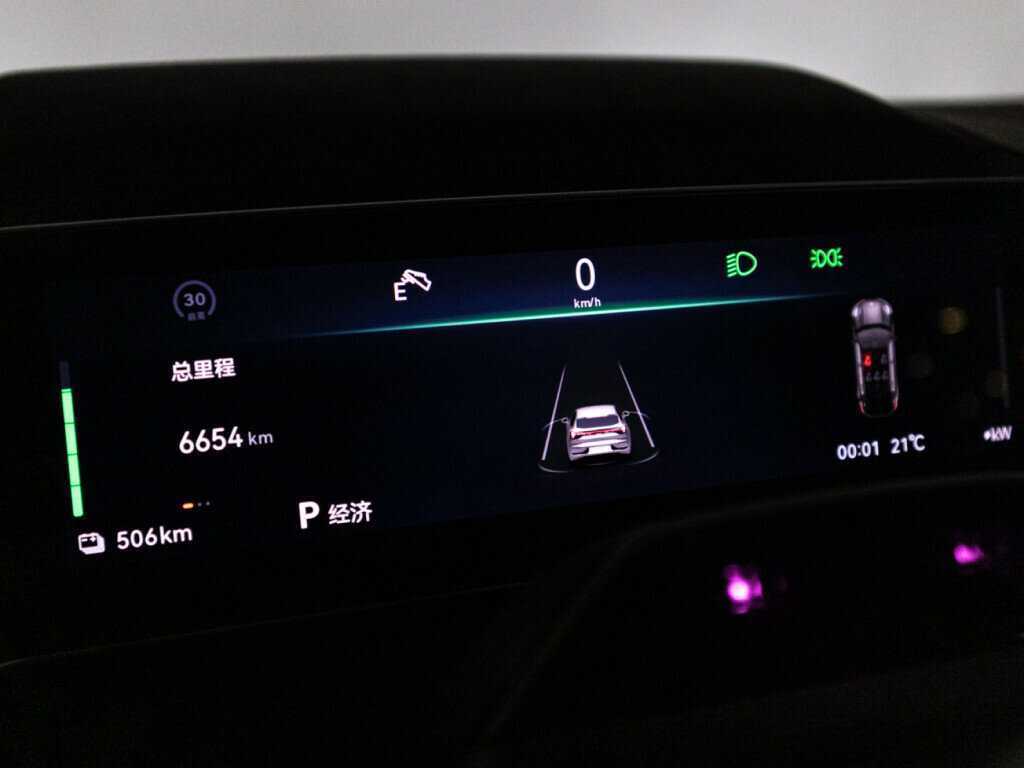 Zeekr 001 2023 года с пробегом. Фото: #11