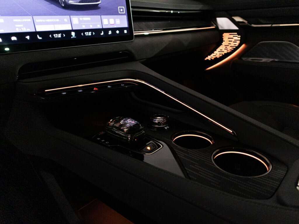 Zeekr 001 2023 года с пробегом. Фото: #37