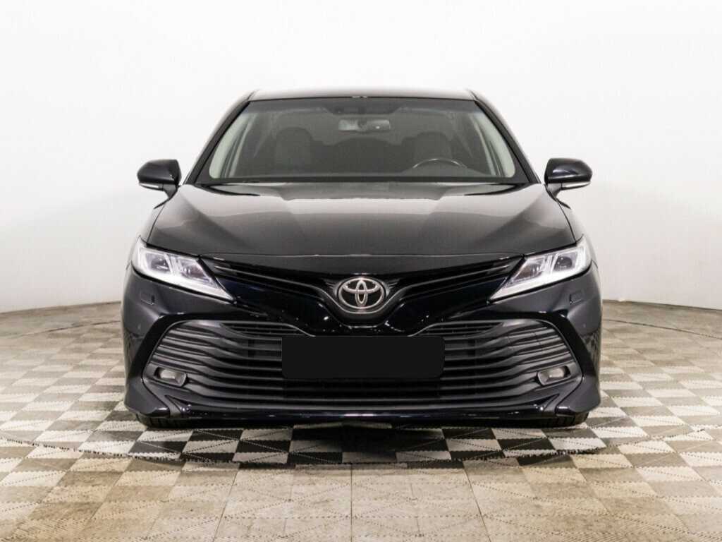 Toyota Camry 2021 года с пробегом. Фото: #1