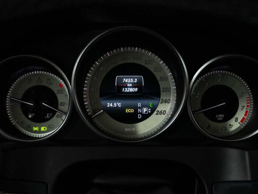 Mercedes-Benz E-Класс 2015 года с пробегом. Фото: #11