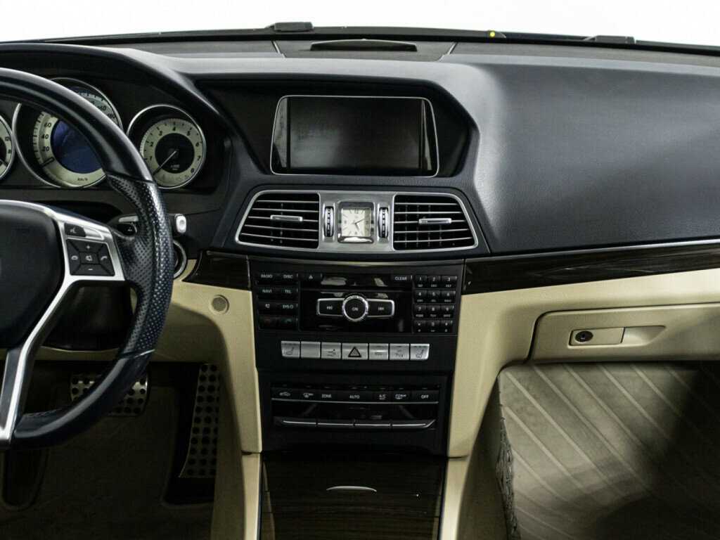 Mercedes-Benz E-Класс 2015 года с пробегом. Фото: #13