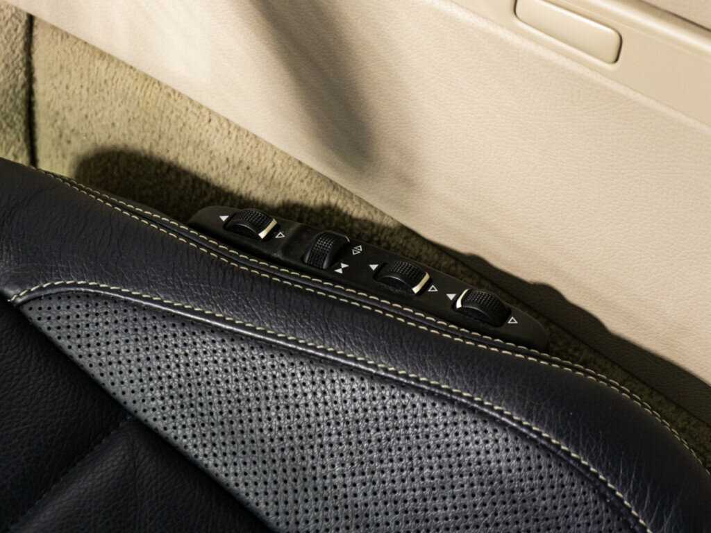 Mercedes-Benz E-Класс 2015 года с пробегом. Фото: #18