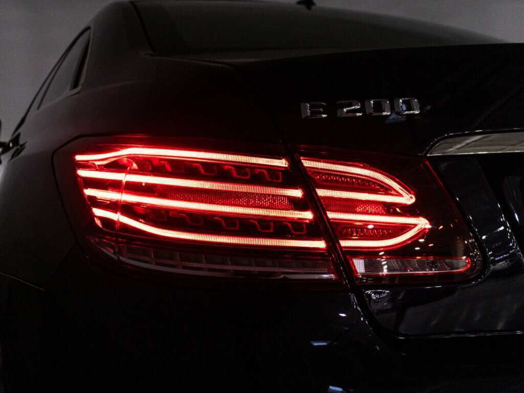 Mercedes-Benz E-Класс 2015 года с пробегом. Фото: #24