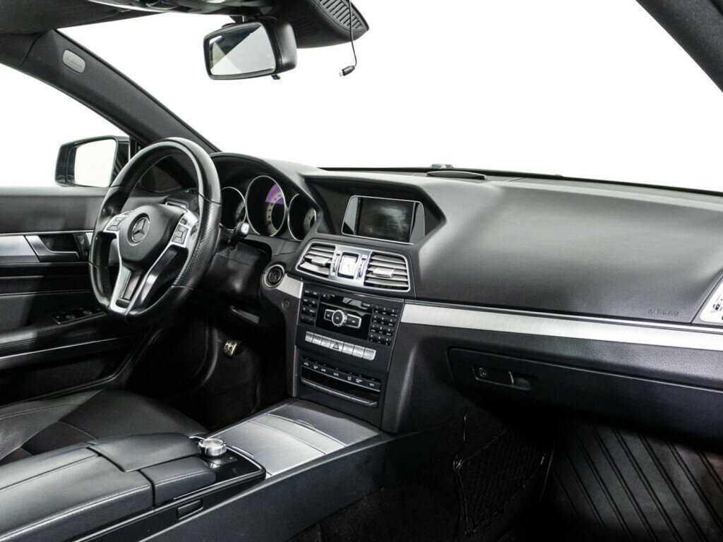 Mercedes-Benz E-Класс 2015 года с пробегом. Фото: #8