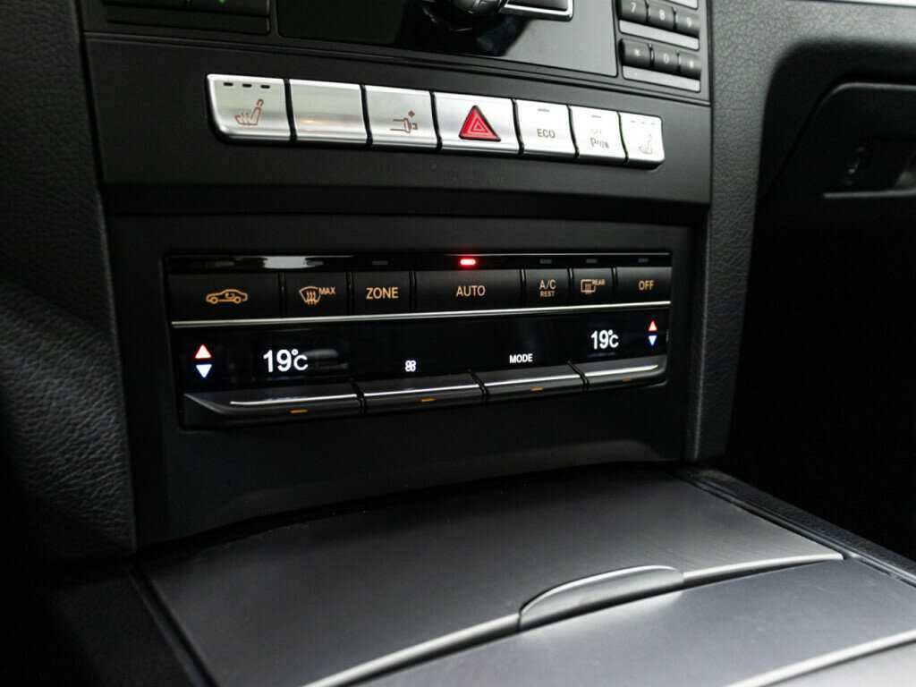 Mercedes-Benz E-Класс 2015 года с пробегом. Фото: #12