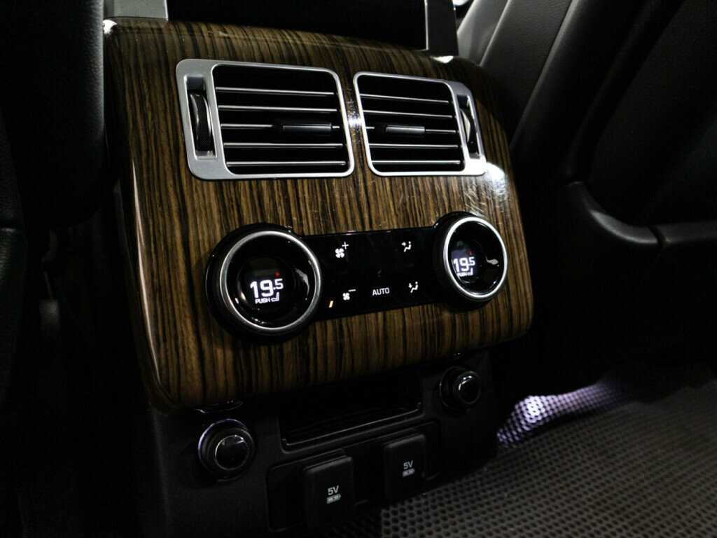 Land Rover Range Rover 2018 года с пробегом. Фото: #22
