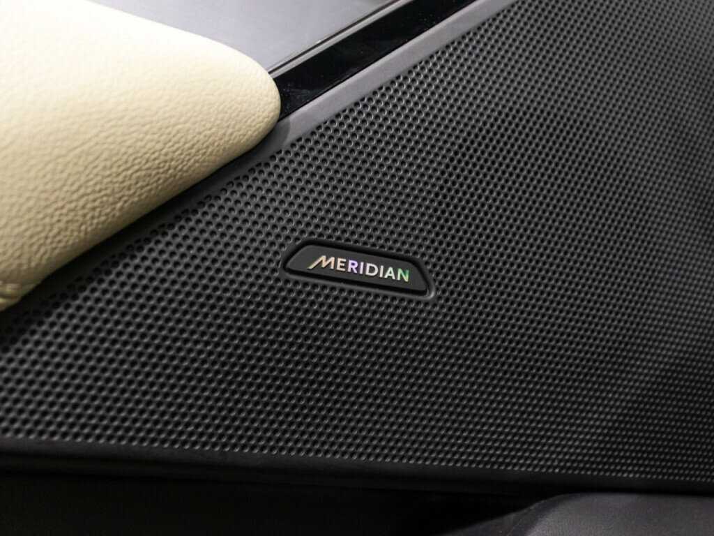 Land Rover Range Rover Velar 2018 года с пробегом. Фото: #17