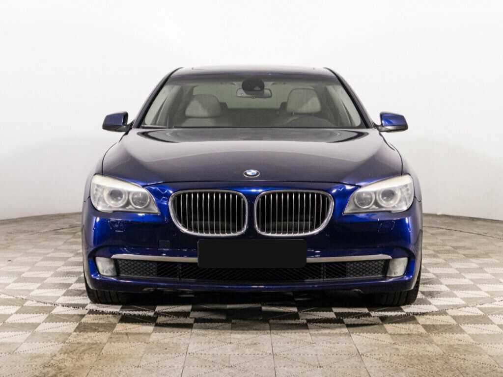 BMW 7 серии 2012 года с пробегом. Фото: #1