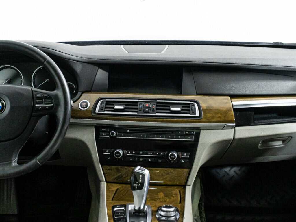 BMW 7 серии 2012 года с пробегом. Фото: #13