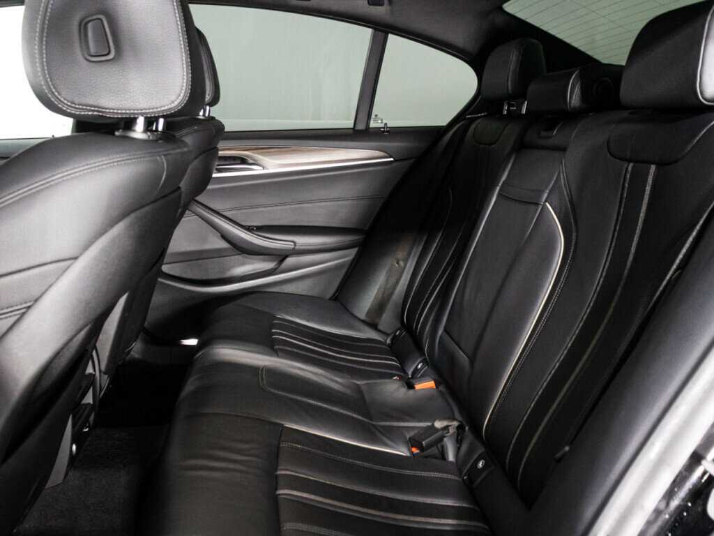 BMW 5 серии 2021 года с пробегом. Фото: #9