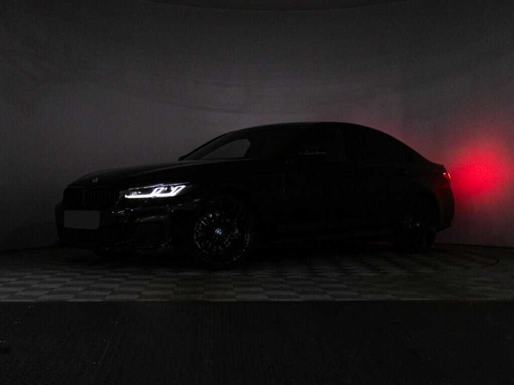 BMW 5 серии 2021 года с пробегом. Фото: #22