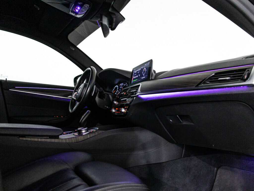 BMW 5 серии 2021 года с пробегом. Фото: #33