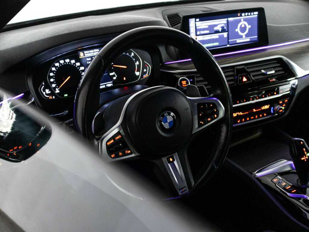 BMW 5 серии 2021 года с пробегом. Фото: #36