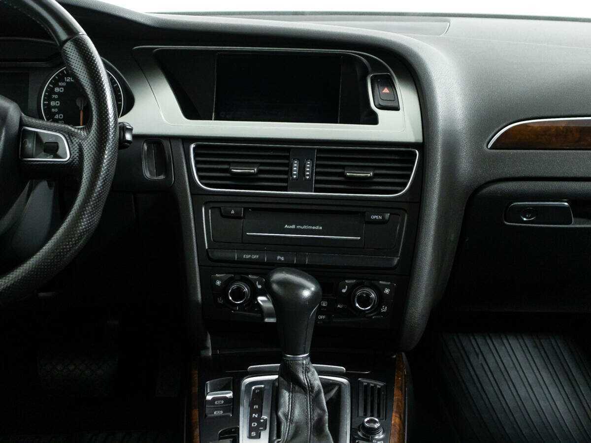Audi A4 2010 года с пробегом. Фото: #12