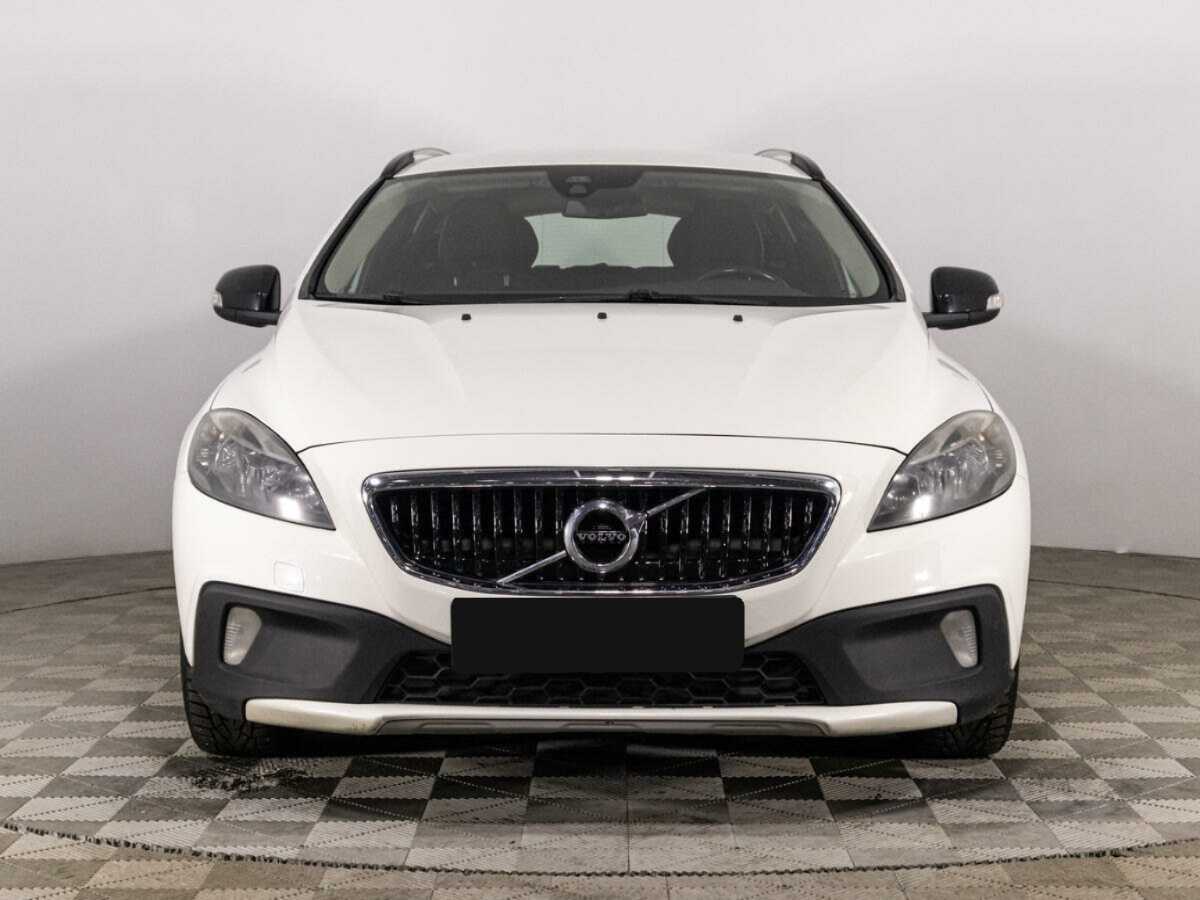Volvo V40 Cross Country 2013 года с пробегом. Фото: #1