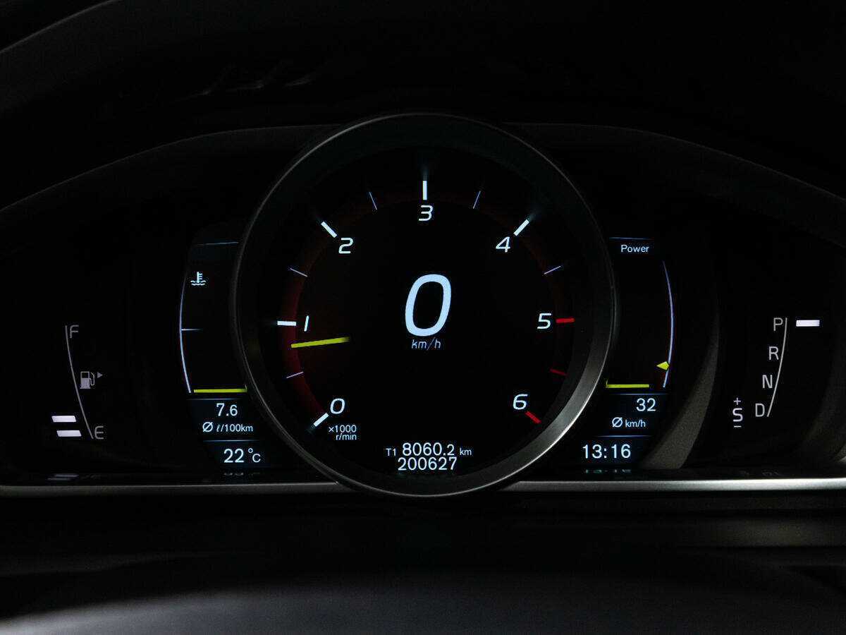 Volvo V40 Cross Country 2013 года с пробегом. Фото: #11