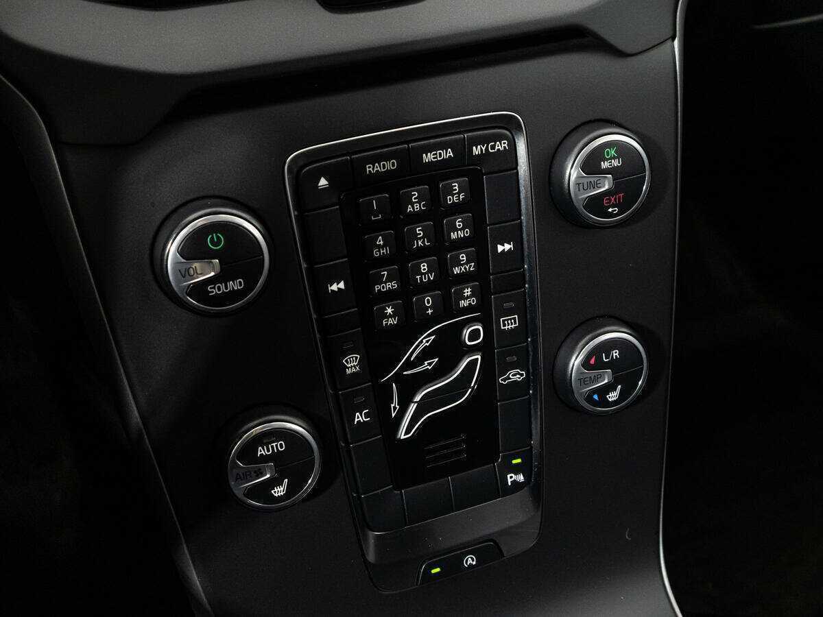 Volvo V40 Cross Country 2013 года с пробегом. Фото: #14