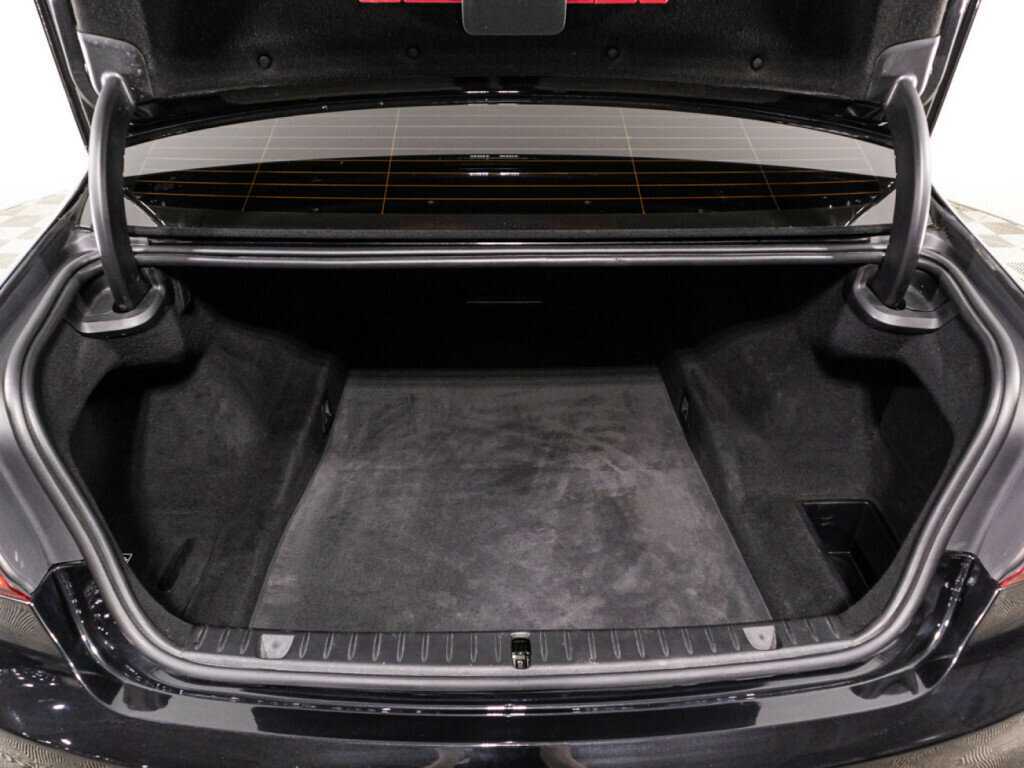 BMW 7 серии 2016 года с пробегом. Фото: #14