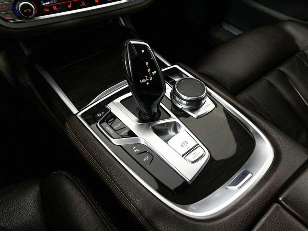 BMW 7 серии 2016 года с пробегом. Фото: #19