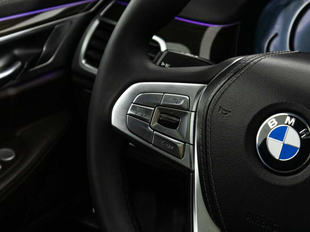 BMW 7 серии 2016 года с пробегом. Фото: #25