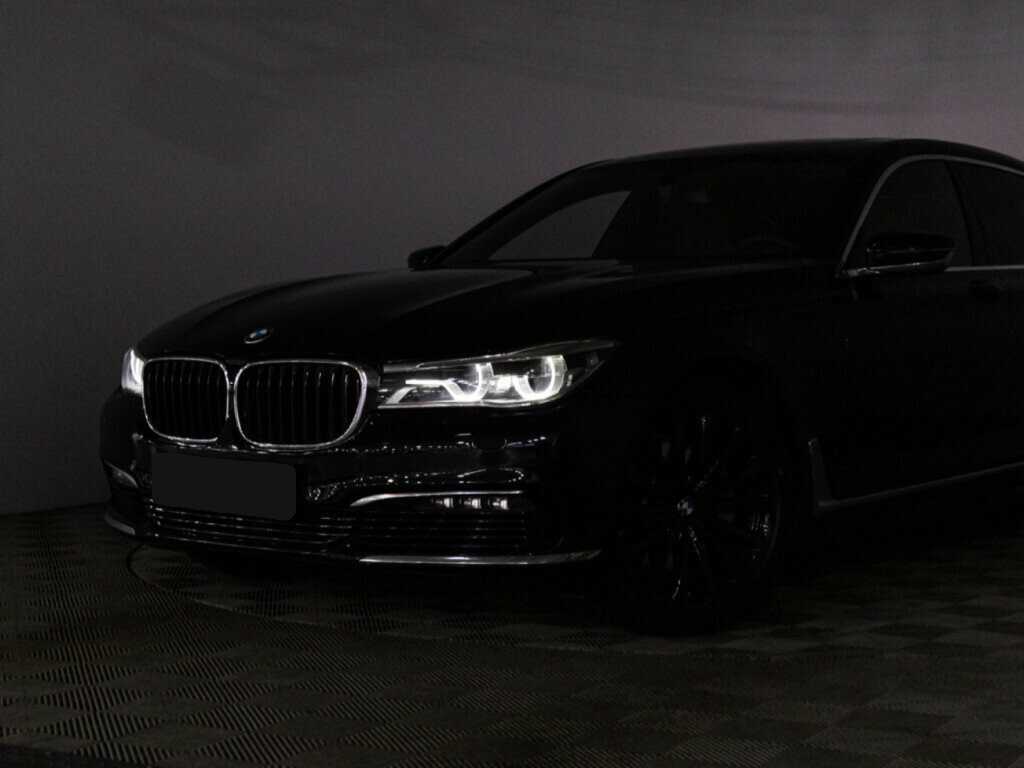 BMW 7 серии 2016 года с пробегом. Фото: #30