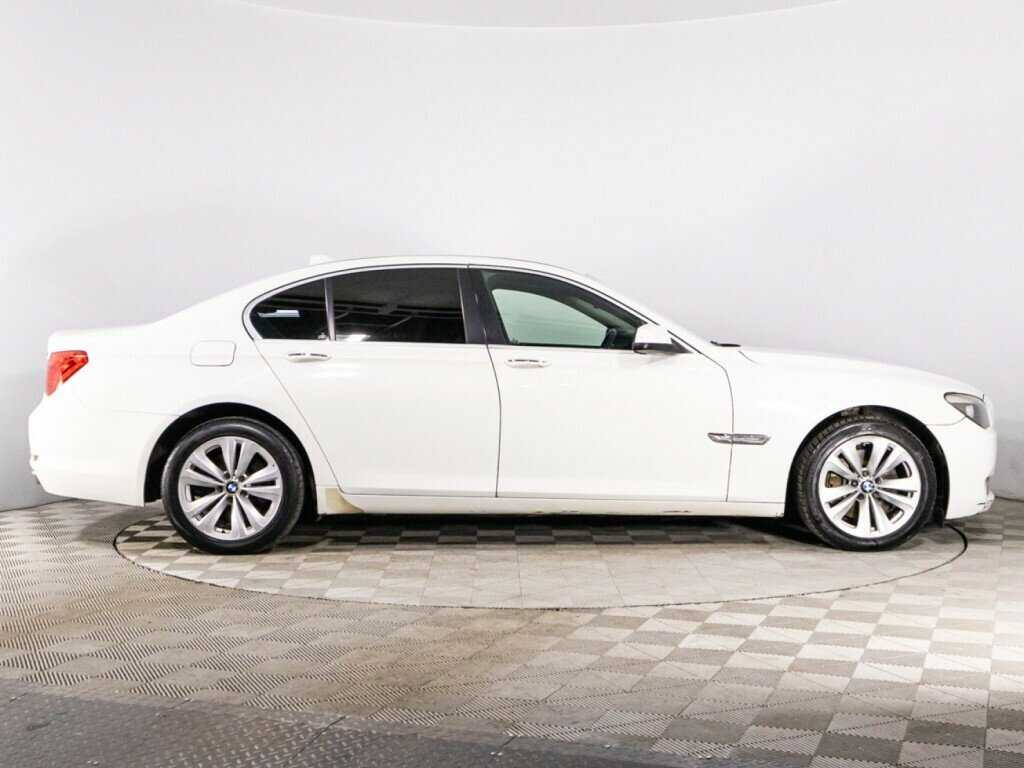 BMW 7 серии 2012 года с пробегом. Фото: #3