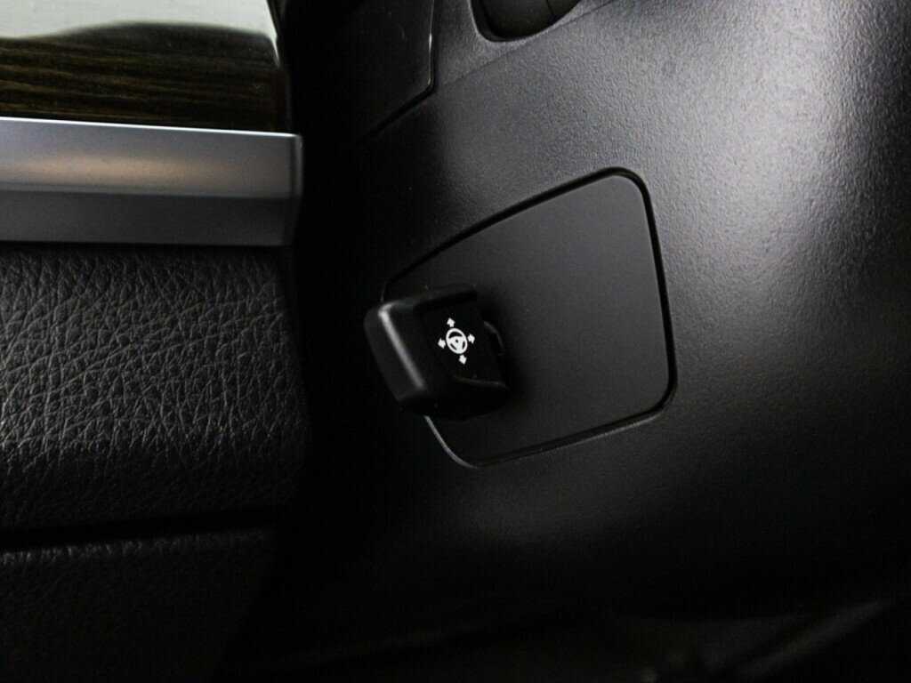 BMW 7 серии 2012 года с пробегом. Фото: #18