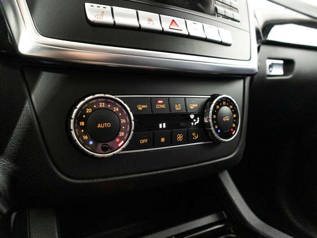 Mercedes-Benz GL-Класс 2014 года с пробегом. Фото: #18