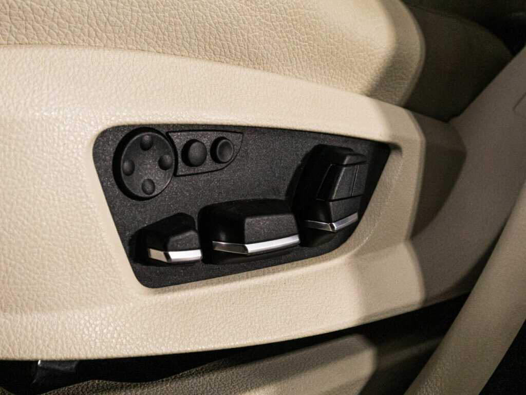 BMW 5 серии 2012 года с пробегом. Фото: #21