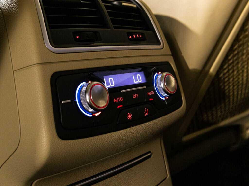 Audi A6 2012 года с пробегом. Фото: #21