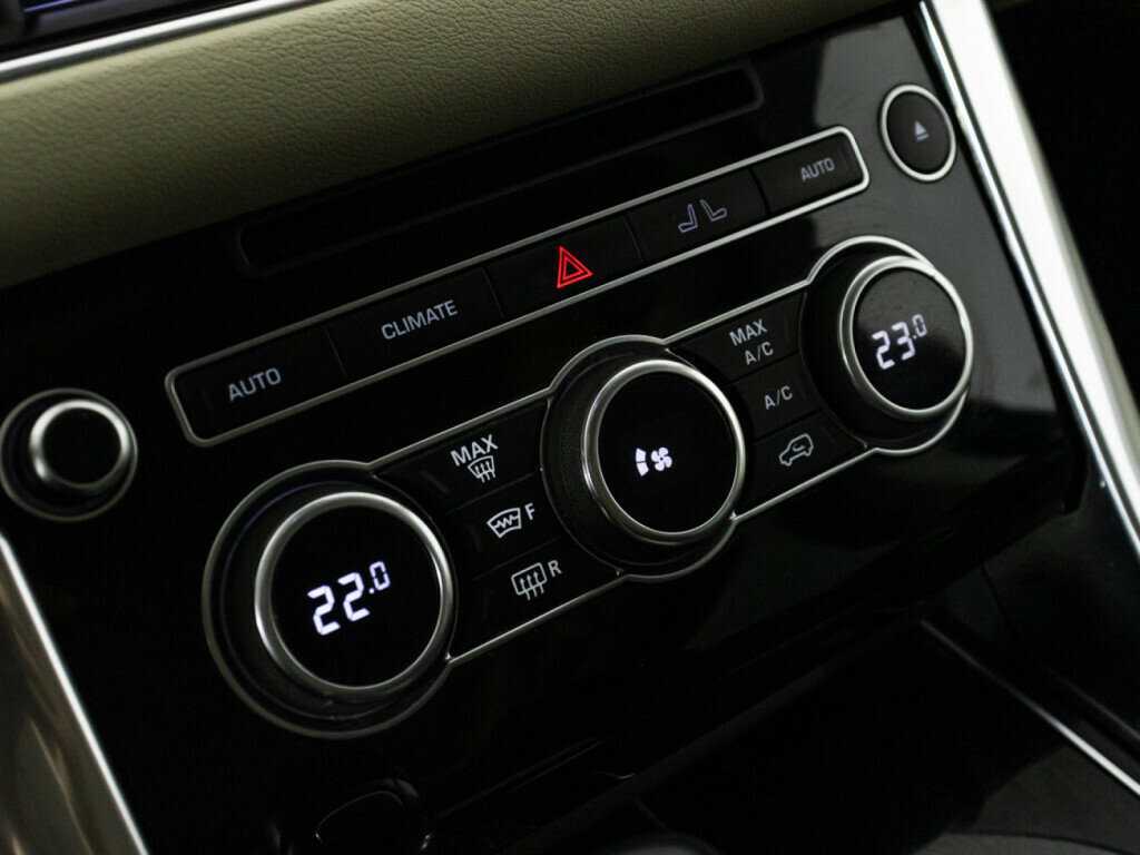 Land Rover Range Rover Sport 2013 года с пробегом. Фото: #17