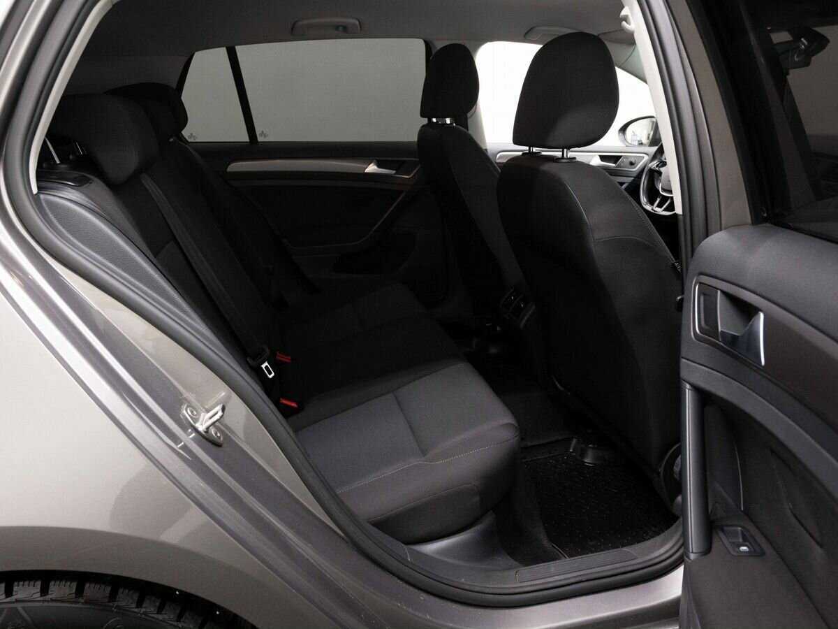 Б/У Фольксваген Гольф 2013 года. Фото: #11