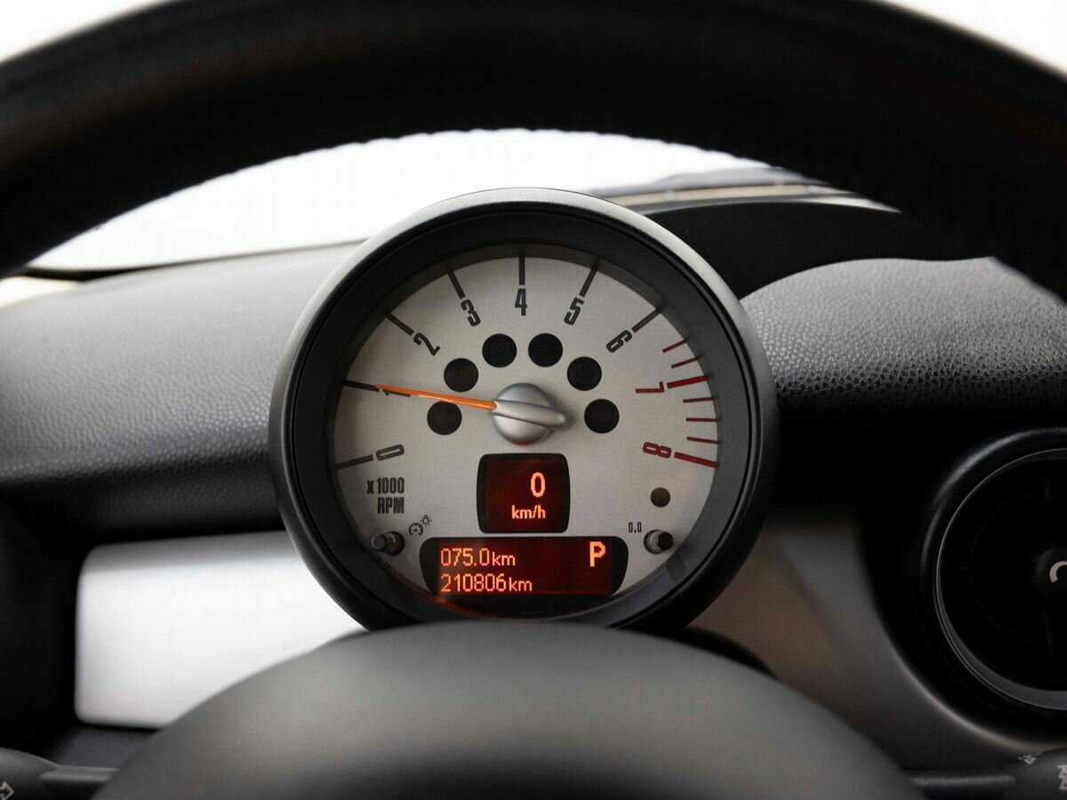 Mini Hatch 2011 года с пробегом. Фото: #13